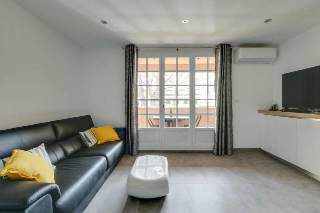Le Hameau Des Pins Apartman Saint-Raphaël Kültér fotó